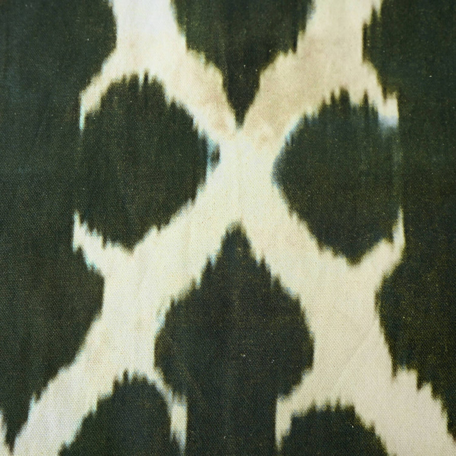Green Ikat Tablecloth (Set with 8 Napkins)
